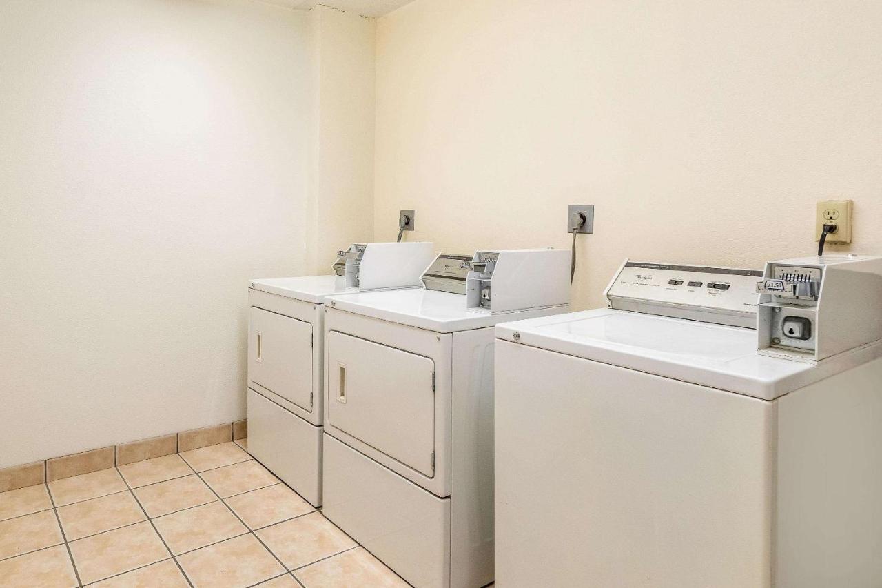 Econo Lodge Albert Lea Dış mekan fotoğraf